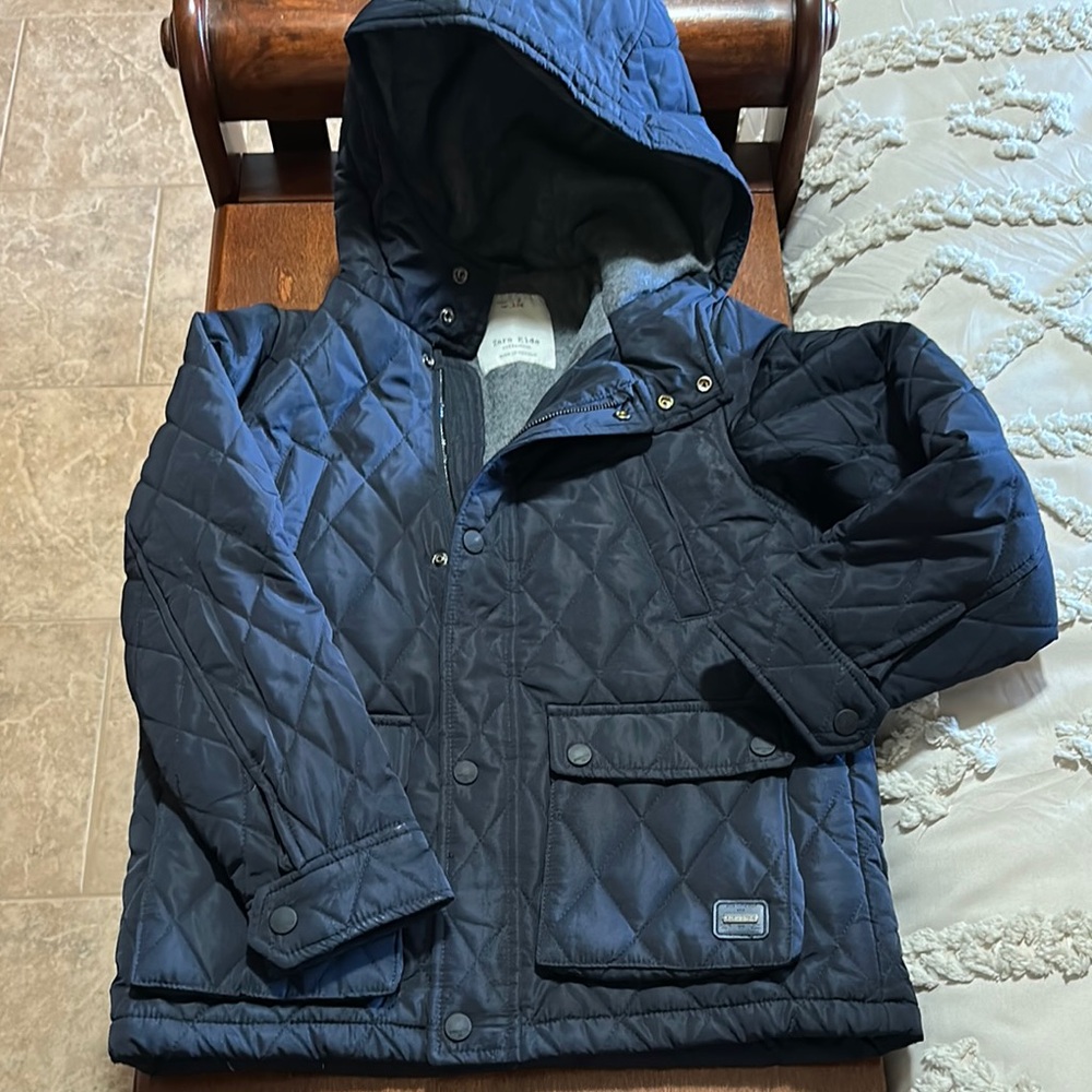 NWOT Zara Blue Puffer Jacket with Modern Quilted Design - 9